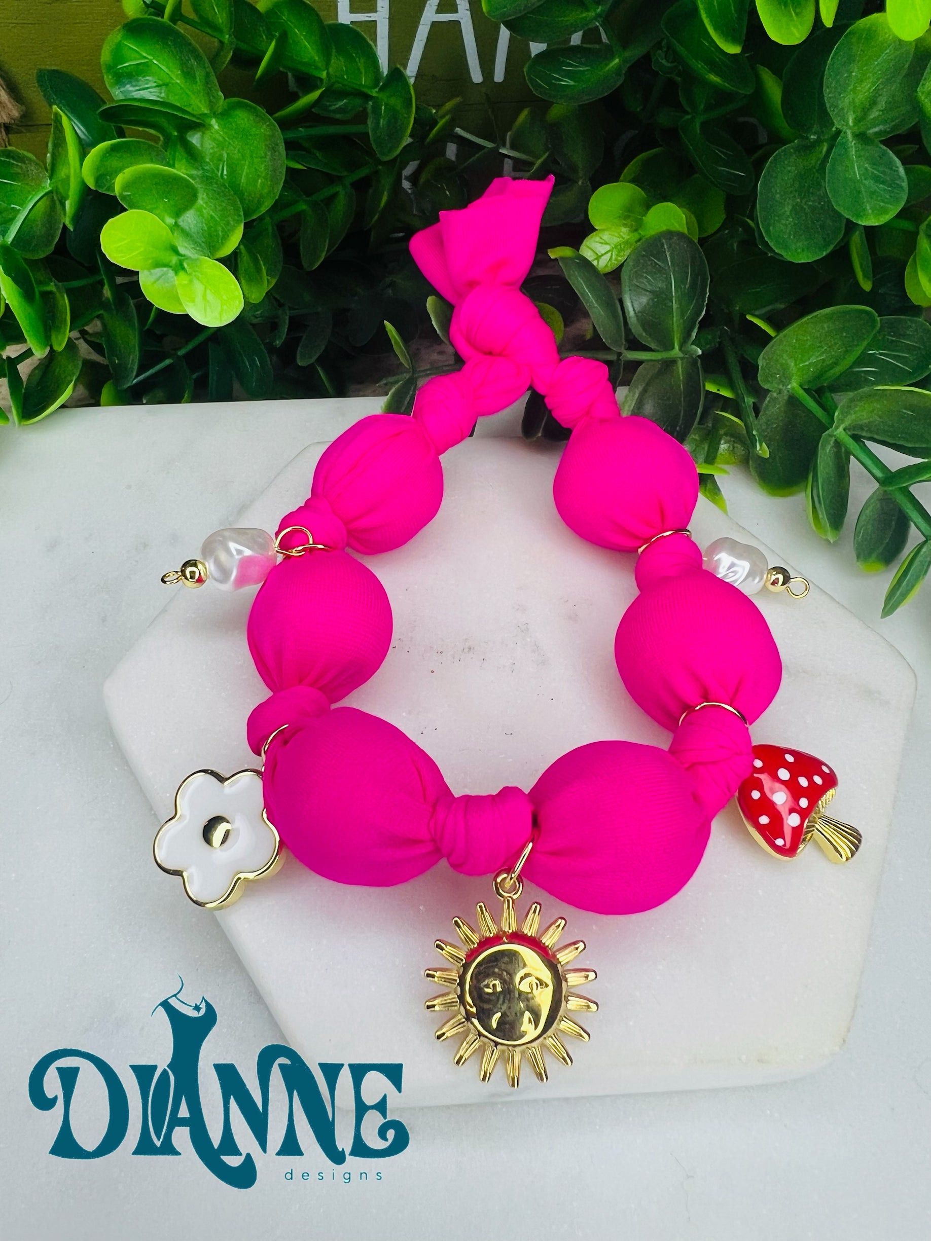 Bubblegum bracelet